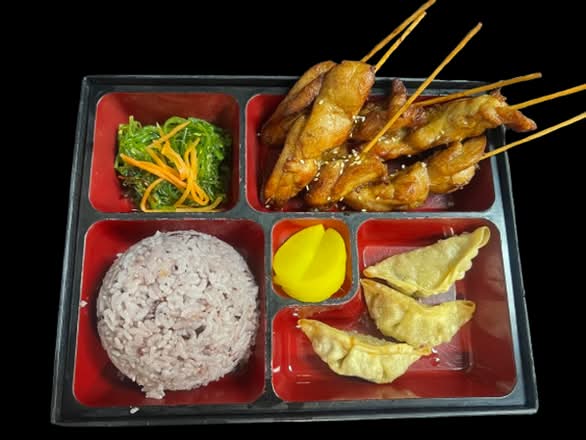 satay chicken bento box 沙爹鸡串便当( 5)(miso)